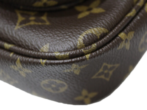 imgrc0079175601 Louis Vuitton Multi Pochette Accessoire Monogram Khaki