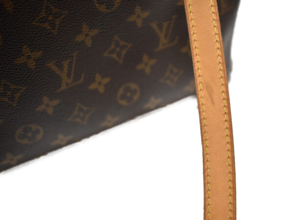 imgrc0079180631 Louis Vuitton Totally MM Tote Bag Monogram Brown