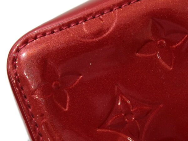 imgrc0079294691 Louis Vuitton Jewelry Case Vernis Red Pouch