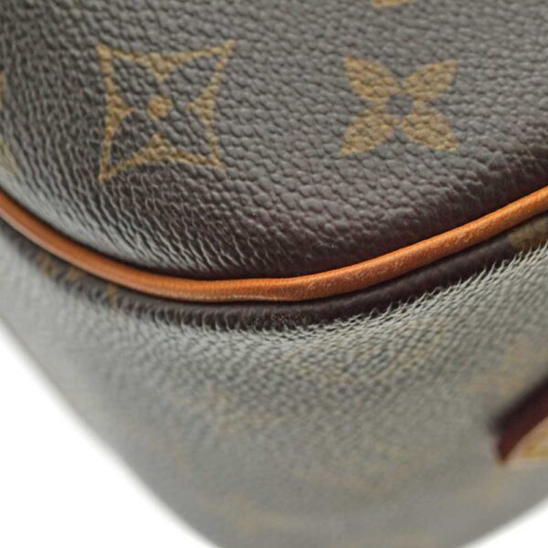 imgrc0079422886 Louis Vuitton Blois Shoulder Bag Monogram Canvas Brown