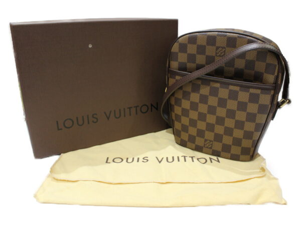 imgrc0079493982 Louis Vuitton Ipanema PM Damier Shoulder Bag Brown