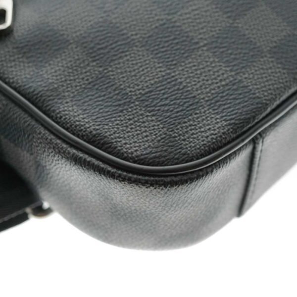 imgrc0079704969 Louis Vuitton Umbrella Body Bag Damier Graphite Black