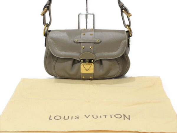 imgrc0079854091 Louis Vuitton Confidant Suhari Goat Leather Handbag Greige