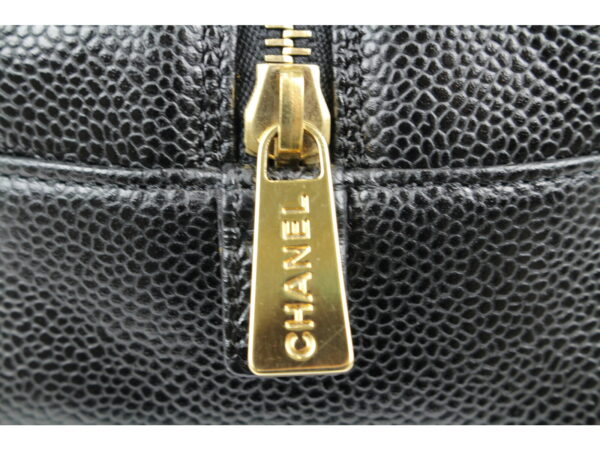 imgrc0079868552 Chanel Matelasse Chain Shoulder Bag Black