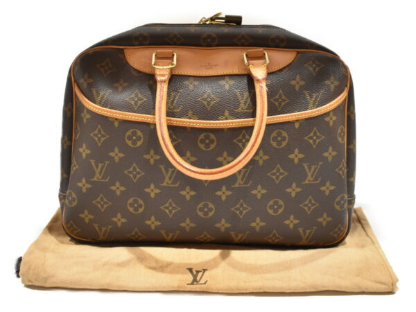 imgrc0079936453 Louis Vuitton Deauville Monogram Canvas Handbag Brown