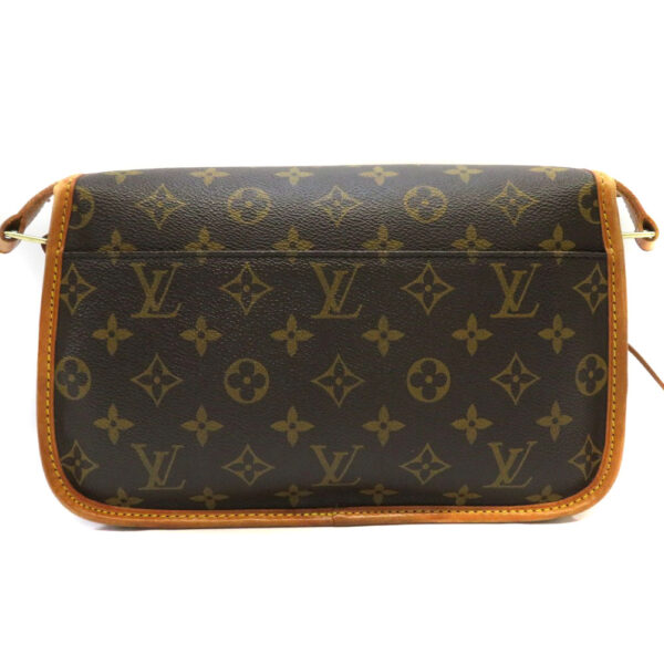 imgrc0080293023 Louis Vuitton Sologne Shoulder Bag Monogram Canvas Brown