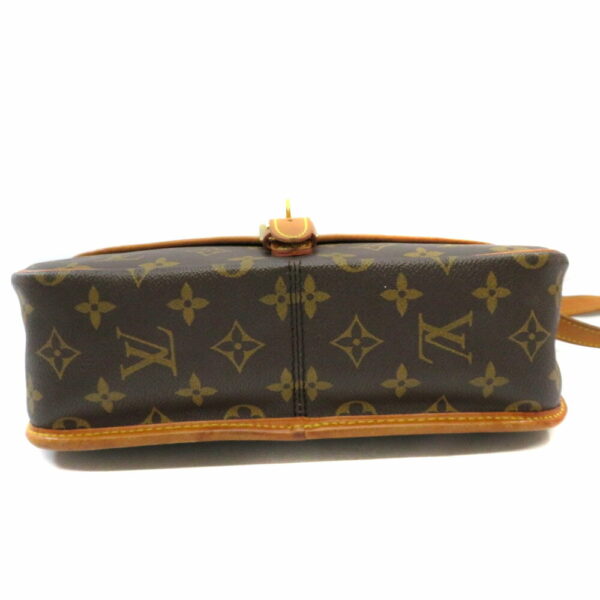 imgrc0080293025 Louis Vuitton Sologne Shoulder Bag Monogram Canvas Brown