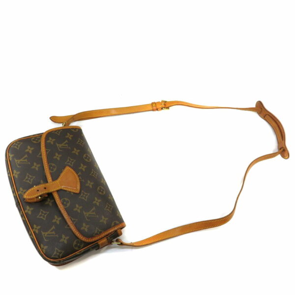 imgrc0080293033 Louis Vuitton Sologne Shoulder Bag Monogram Canvas Brown