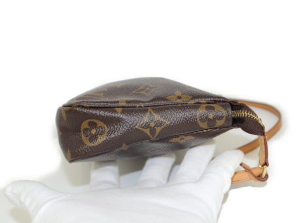 imgrc0080296466 Louis Vuitton Pochette Accessoire Monogram Pouch Brown