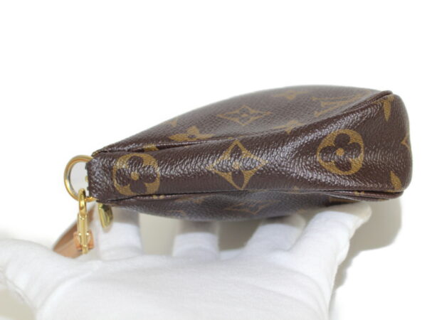 imgrc0080296468 Louis Vuitton Pochette Accessoire Monogram Pouch Brown