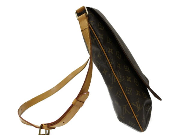 imgrc0080316249 Louis Vuitton Musette Monogram Shoulder Bag