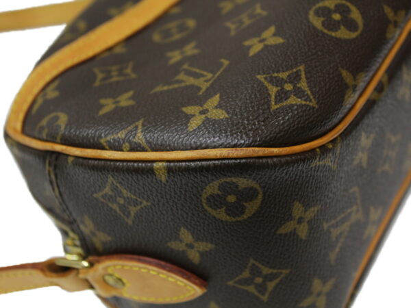 imgrc0080316329 Louis Vuitton Blois Monogram Shoulder Bag