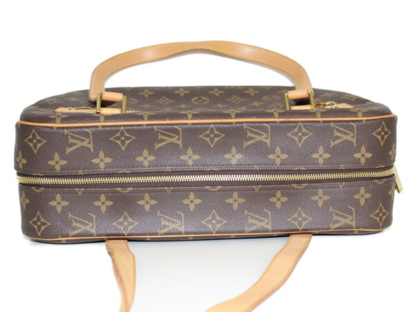 imgrc0080345473 Louis Vuitton Cite GM Monogram Handbag Brown