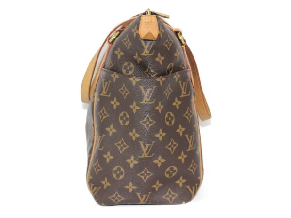 imgrc0080437726 Louis Vuitton Totally MM Monogram Tote Bag Brown