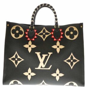 imgrc0080615724 Louis Vuitton New Wave Camera Bag Shoulder Bag Black