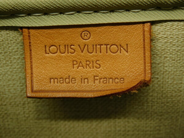 imgrc0080656870 Louis Vuitton Deauville Monogram Bag