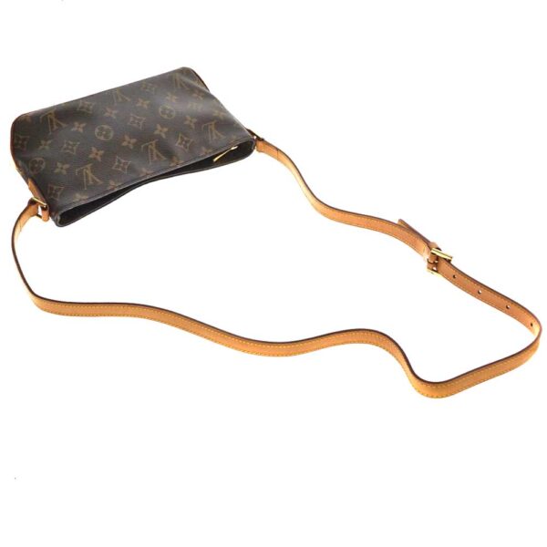 imgrc0080901739 Louis Vuitton Trotter Monogram Canvas Crossbody Bag Brown