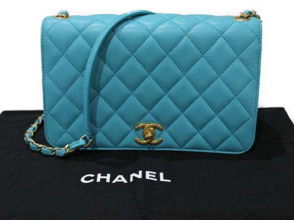 imgrc0081328663 Chanel Chain Shoulder Bag Lambskin Turquoise Blue