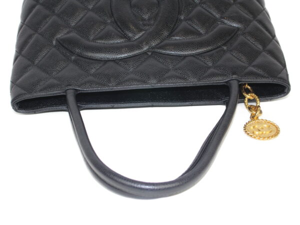 imgrc0081332905 Chanel Reprint Caviar Skin Tote Bag Black