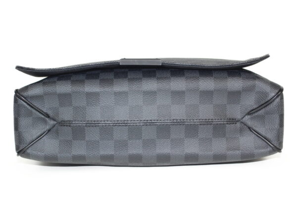 imgrc0081343306 Louis Vuitton District MM Damier Graphite Shoulder Bag