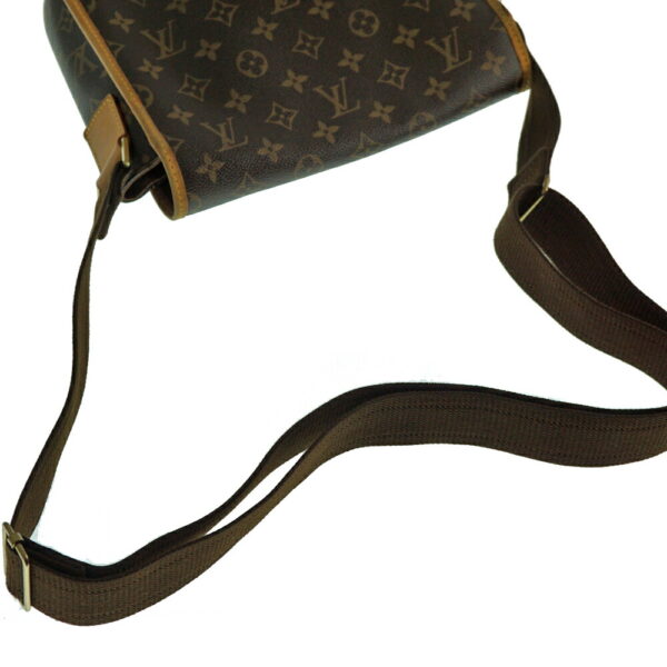 imgrc0081365702 Louis Vuitton Messenger PM Bosfall Shoulder Bag Monogram Canvas Brown