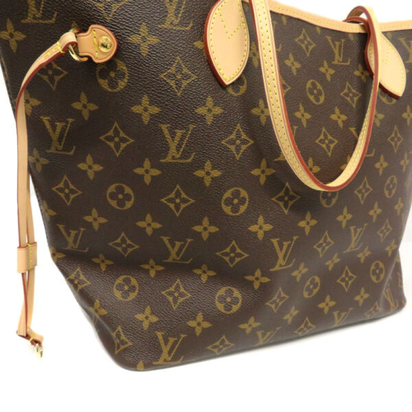 imgrc0081398895 Louis Vuitton Neverfull MM Tote Bag Monogram Canvas Brown