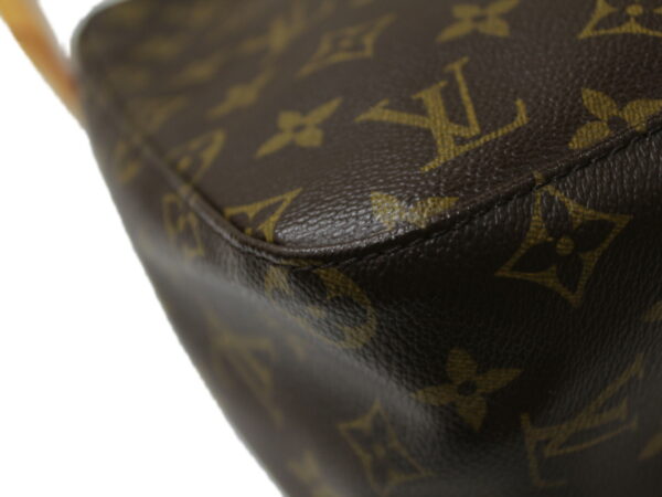 imgrc0081472708 Louis Vuitton Looping MM Monogram Shoulder Bag