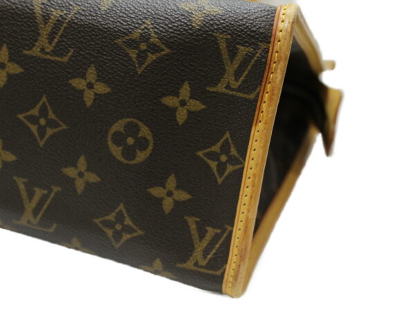 imgrc0081472752 Louis Vuitton Popincourt Haut Monogram Tote Bag