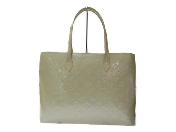 imgrc0081505387 Louis Vuitton Wilshire MM Vernis Tote Bag Broncorail Cream