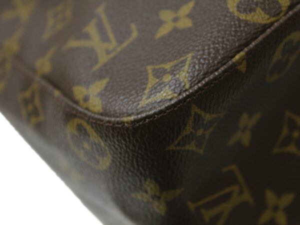 imgrc0081659525 Louis Vuitton Looping GM Monogram Shoulder Bag