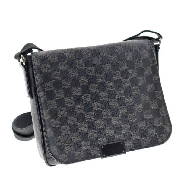 imgrc0081661896 Louis Vuitton District PM Messenger Bag Damier Graphite Gray