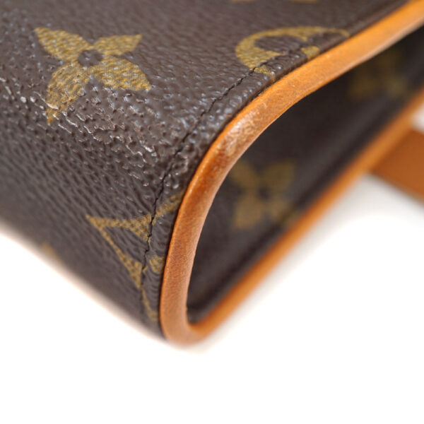 imgrc0081681458 Louis Vuitton Pochette Florentine Monogram Canvas Pouch Brown