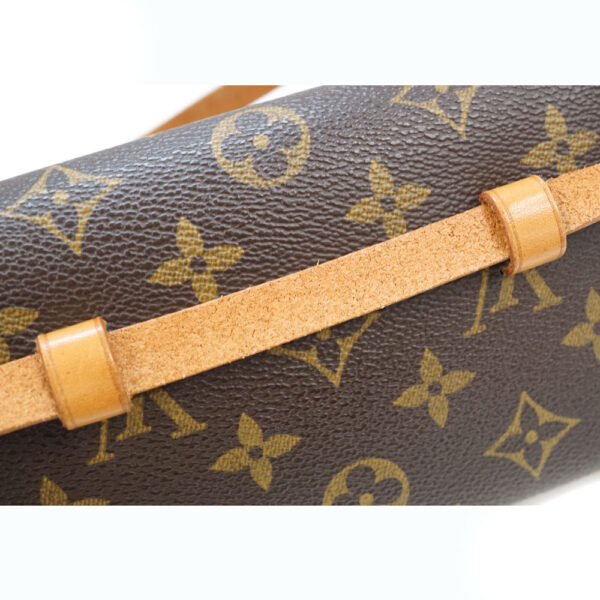 imgrc0081681460 Louis Vuitton Pochette Florentine Monogram Canvas Pouch Brown