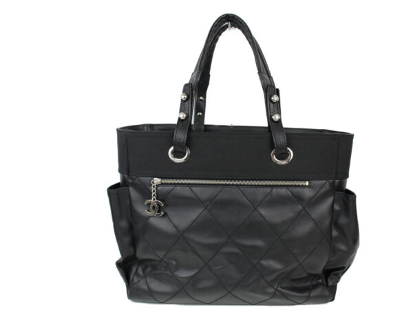 imgrc0081776521 Chanel Paris Biarritz GM Tote Bag Black