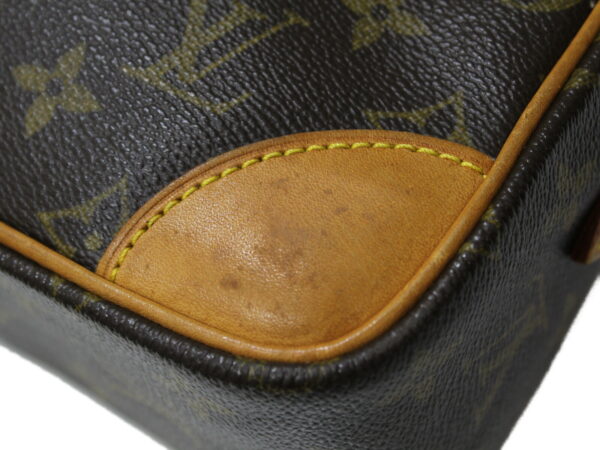 imgrc0082330422 Louis Vuitton Trocadero 27 Monogram Shoulder Bag