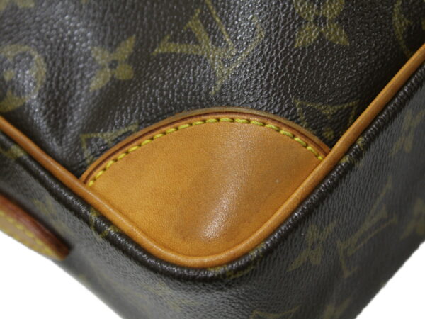 imgrc0082330423 Louis Vuitton Trocadero 27 Monogram Shoulder Bag