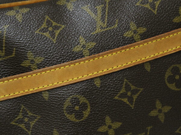 imgrc0082330582 Louis Vuitton Trocadero 27 Monogram Shoulder Bag