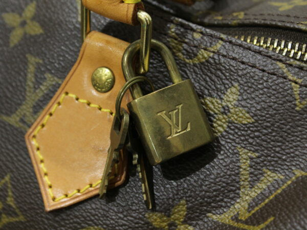 imgrc0082342506 Louis Vuitton Speedy 35 Monogram Handbag