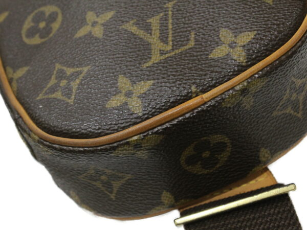 imgrc0082537951 Louis Vuitton Pochette Ganju Monogram Body Bag