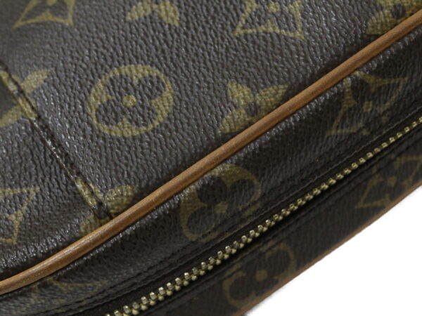 imgrc0082537954 Louis Vuitton Pochette Ganju Monogram Body Bag