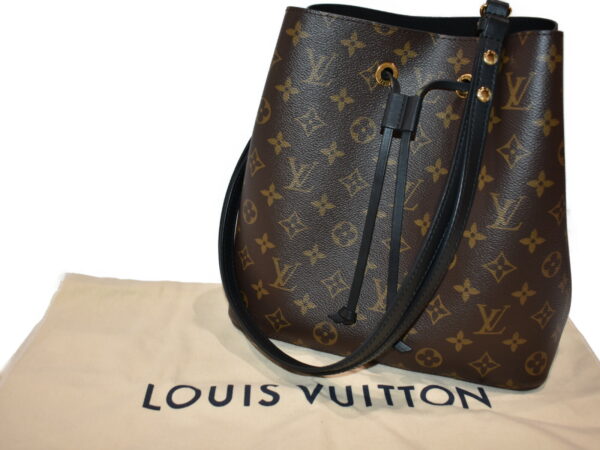 imgrc0082636637 Louis Vuitton Neo Noe Monogram Canvas Drawstring Shoulder Bag Brown