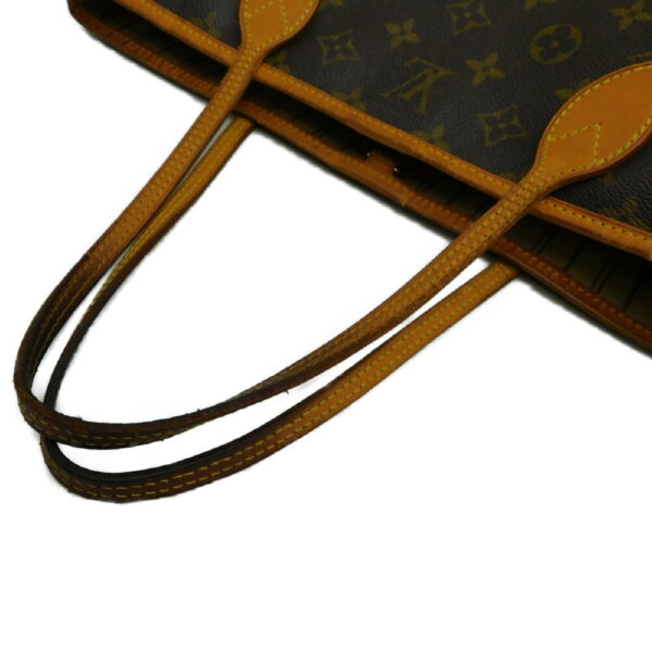 imgrc0082798353 Louis Vuitton Neverfull PM Monogram Tote Bag