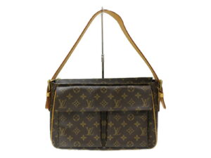 imgrc0082827876 Gucci GG Canvas Shoulder Bag Brown