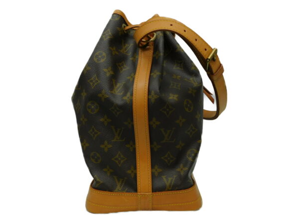 imgrc0082850419 Louis Vuitton Noe Monogram Shoulder Bag