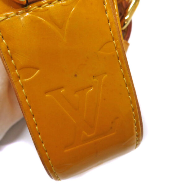 imgrc0083068570 Louis Vuitton Christie PM Monogram Vernis Shoulder Bag Jaune