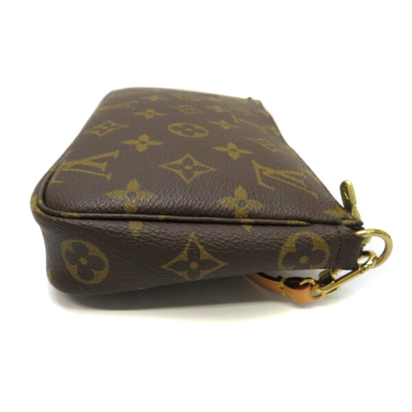 imgrc0083156292 Louis Vuitton Pochette Accessoire Pouch Monogram Canvas Brown