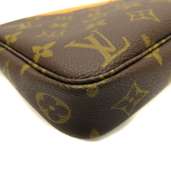 imgrc0083156295 Louis Vuitton Pochette Accessoire Pouch Monogram Canvas Brown