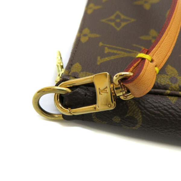 imgrc0083156298 Louis Vuitton Pochette Accessoire Pouch Monogram Canvas Brown