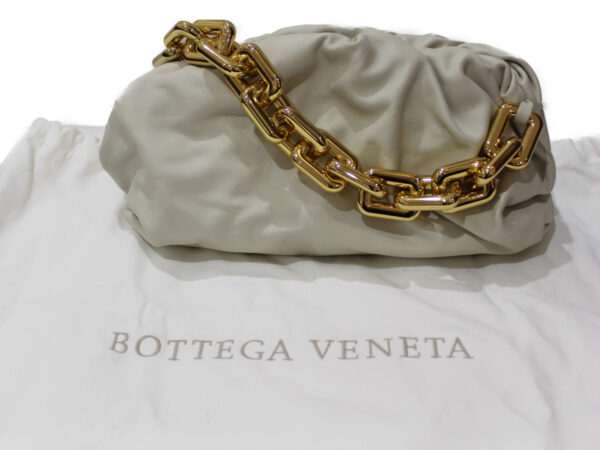 imgrc0083310104 Bottega Veneta The Chain Pouch Calf Leather Plaster White