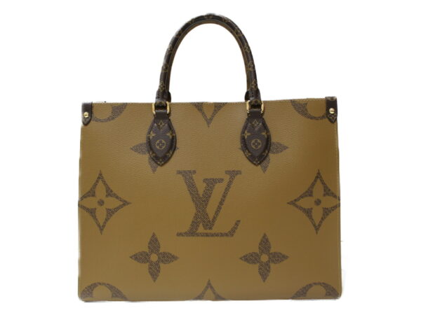 imgrc0083808249 Louis Vuitton On the Go MM Giant Monogram Reverse Tote Bag